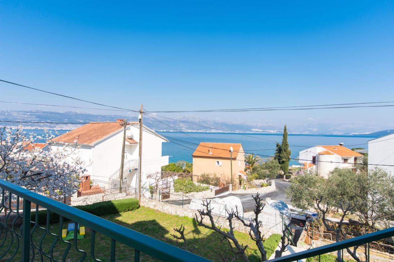 Apartments By The Sea Slatine, Ciovo - 1126 Trogir Exterior photo